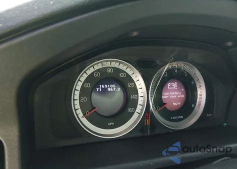 2011 Volvo S80 3.2 from USA, damaged, VIN YV1952AS0B1144210